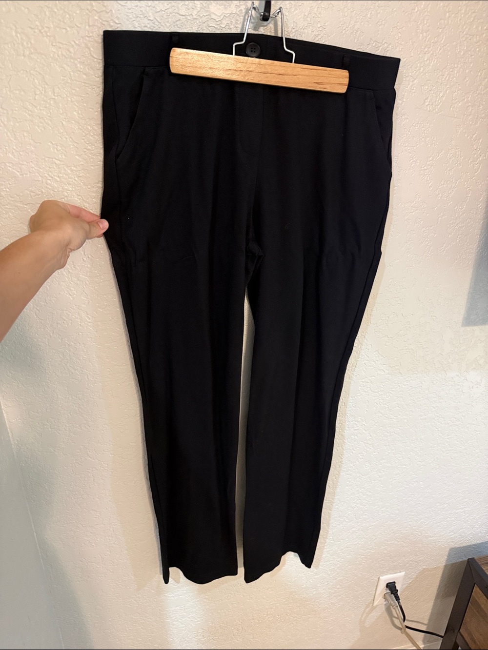 Women's Black Straight-Leg Pull-On Pants
